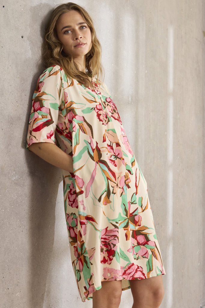Ze-Ze Dot 076 mekko
