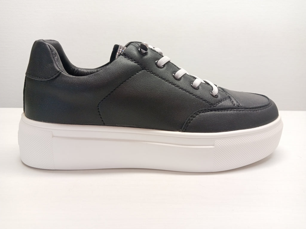 Migant Tennari Sandra